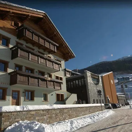 Hotel apartamentowy Pedranzini